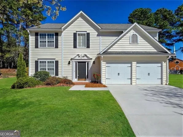 1010 Hidden Pond Ln, Roswell, GA 30075