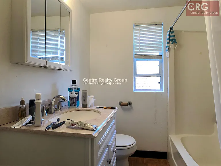 87 Sheridan St #4 — Photo 7