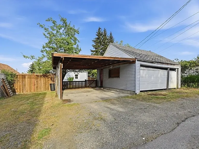 4624 N Pearl St — Photo 6