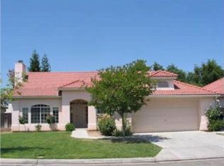 9061 N Whitney Ave, Fresno, CA 93720
