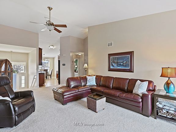 5th image of 1169 N Oakwood Dr