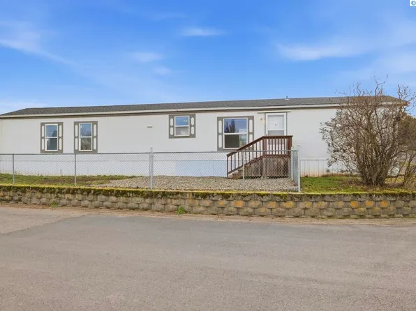 260 NW Golden Hills Dr Space 43, Pullman, WA 99163