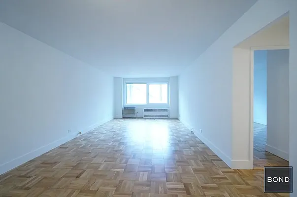 Rented by Bond New York | media 1