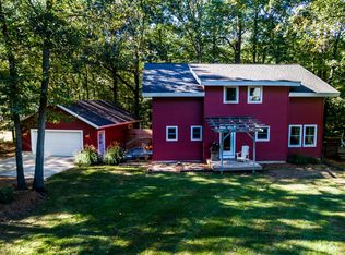 4055 Pinewood Dr, Benton Harbor, MI 49022