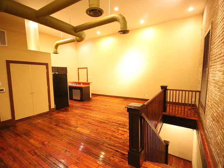 321 S Flores St #102 — Photo 19