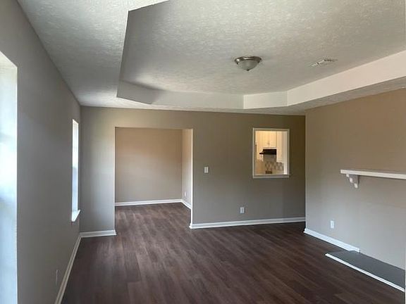 4th image of 2824 Country Brook Dr