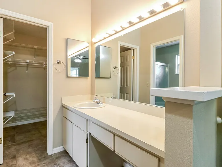 8537 Berkley Dr — Photo 10