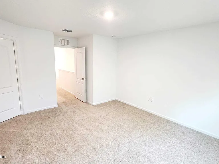307 Redbud Rd — Photo 17