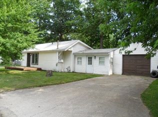 10855 E Kanney Ave, Walkerton, IN 46574
