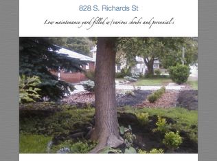 828 Richards St, Joliet, IL 60433