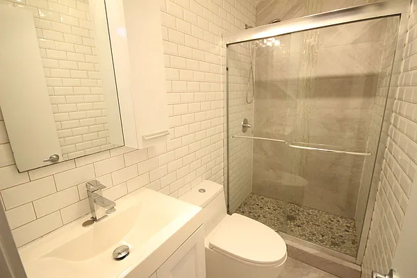Rented by Compass | media 22