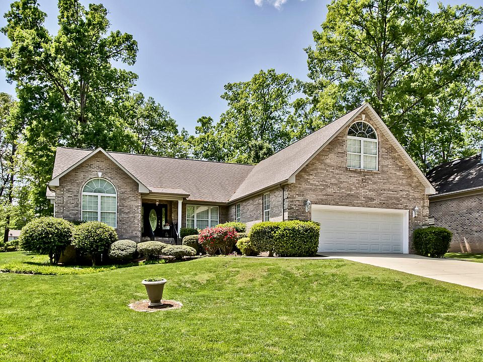 1st image of 209 Oligi Cir