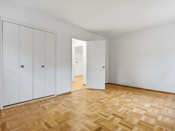 21-85 34th Avenue image 9 of 18