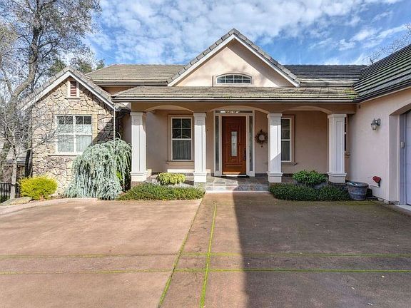 5th image of 2325 Fieldstone Dr