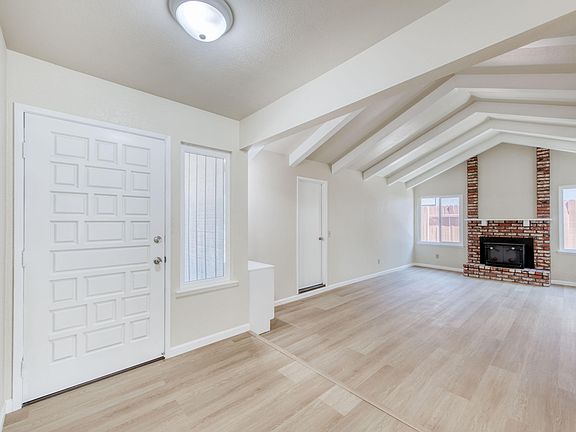 5th image of 2732 S Silvervale Street