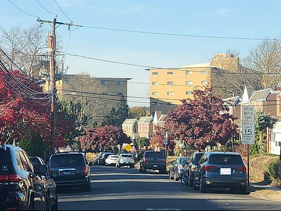 5th image of 4930 Woodland Ave
