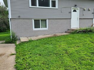 315 E Watrous Ave #317, Des Moines, IA 50315