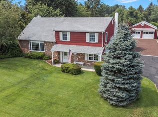 42 E Robin Rd, Holland, PA 18966