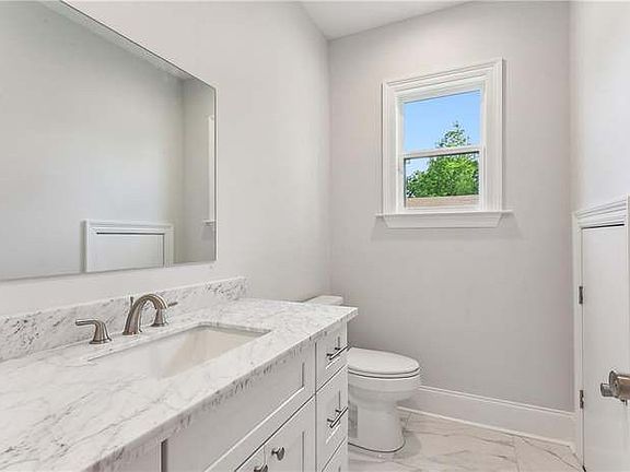 5th image of 2648 Piety St
