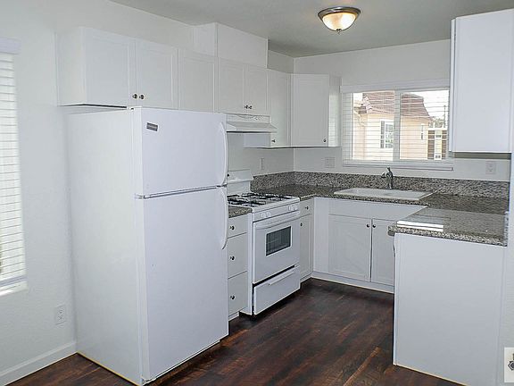 3rd image of 4615 Bancroft St #8