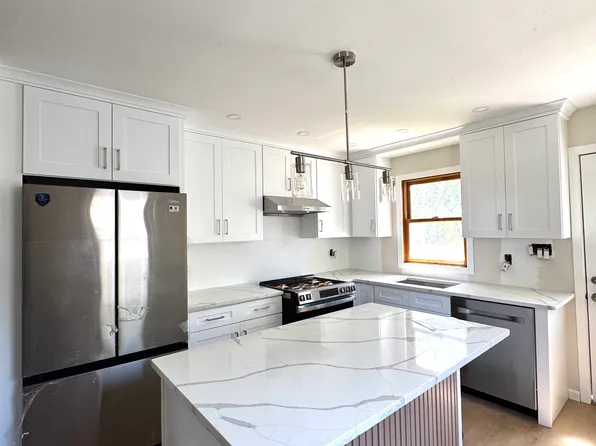 26 Jefferson Blvd, Edison, NJ 08817