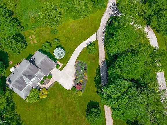 2nd image of 3020 Crookston Ln