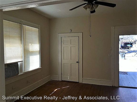 4th image of 645 Merrick St