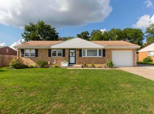 19527 Wedgewood Dr, South Bend, IN 46637