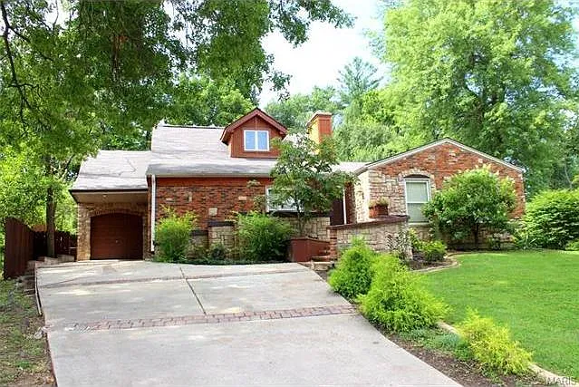 1204 Rivoli Dr photo 1