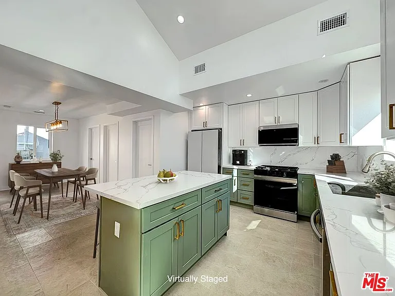 5930 Willoughby Ave — Photo 8