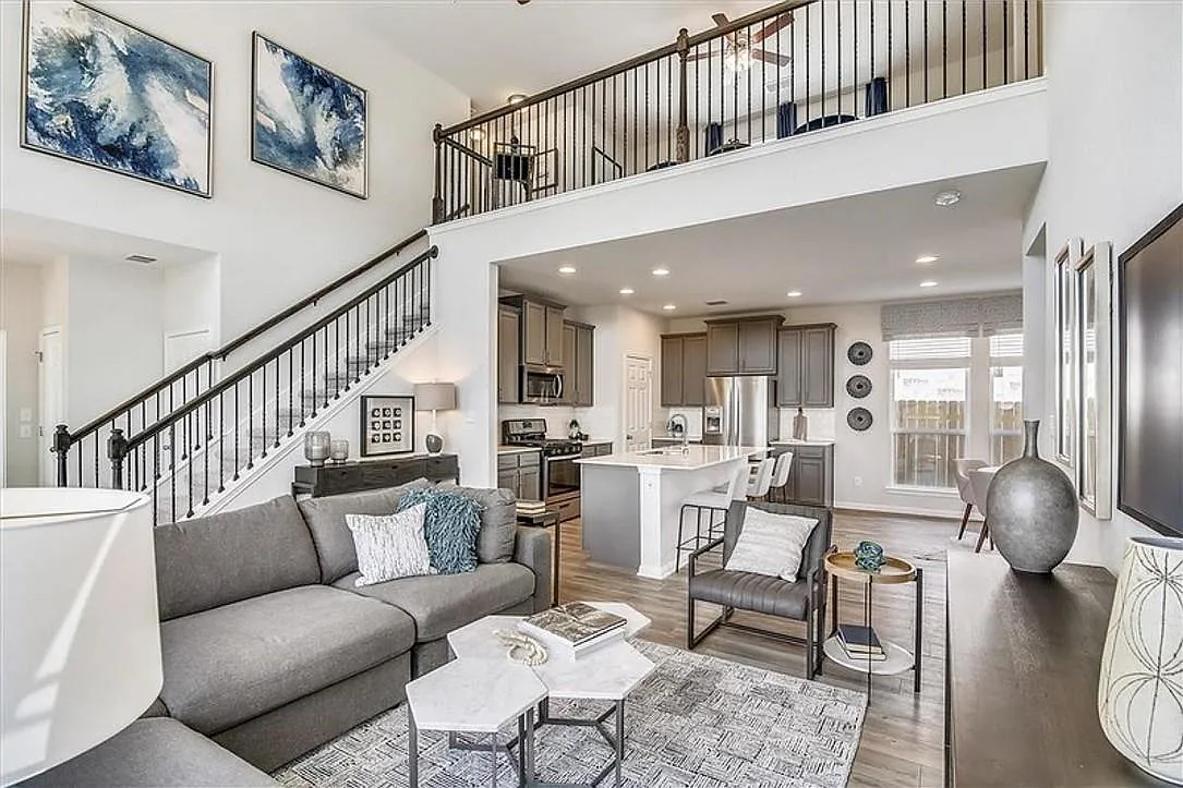 4 bed, 3.5 bath, 2512 sqft, $2,390 — Photo 4