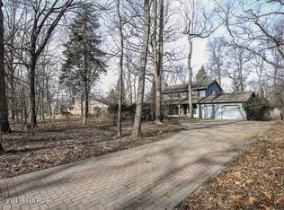304 Timber Trail Dr, Oak Brook, IL 60523