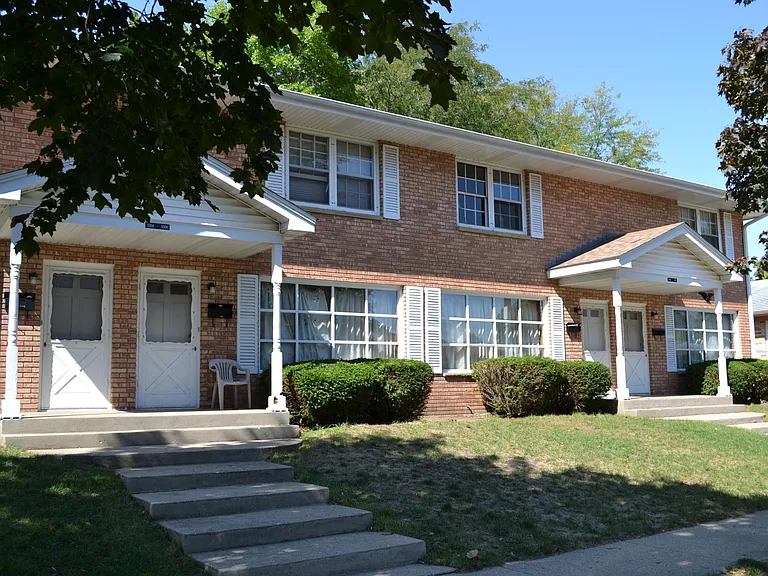 3302 Darwood Dr — Photo 1