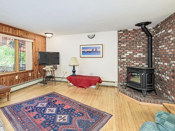 2nd image of 314 Iditarod Ave