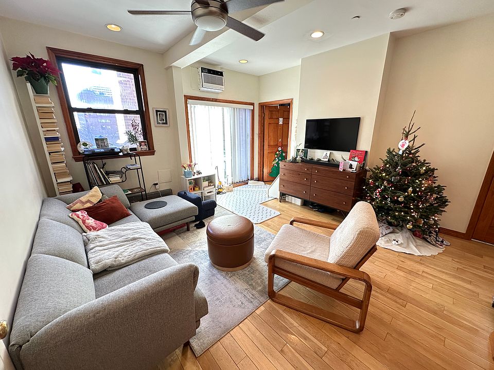 1st image of 150 W 92nd St #Penthouse W
