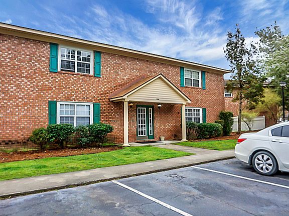 Off-street parking, right at front door