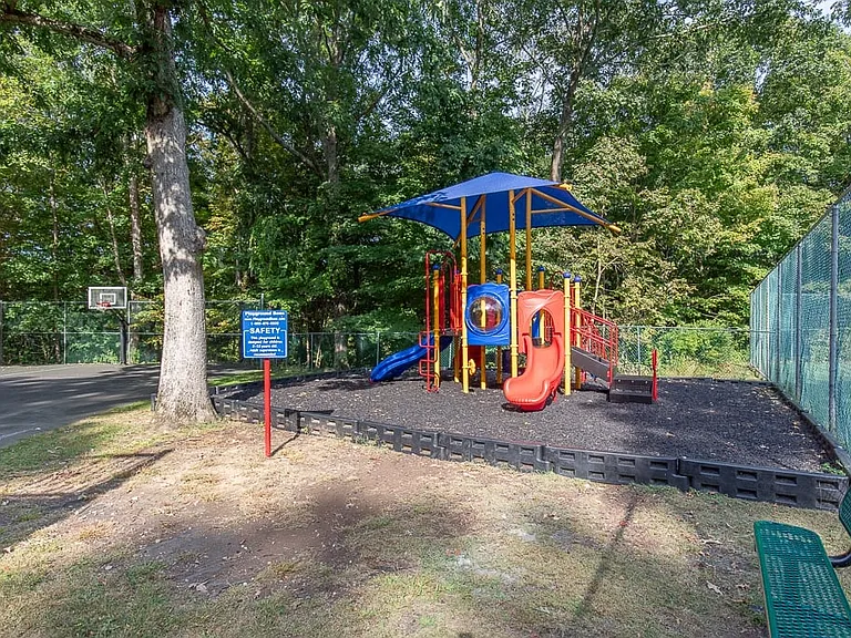 ARIUM at Greenwich Oaks — Photo 14