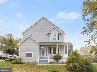 1046 Walnut Ave, North Beach, MD 20714