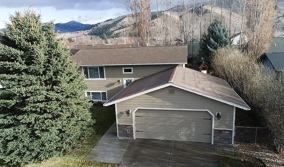 1st image of 412 Lake Side Dr