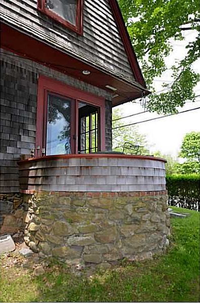 2nd image of 12 S Pier Rd