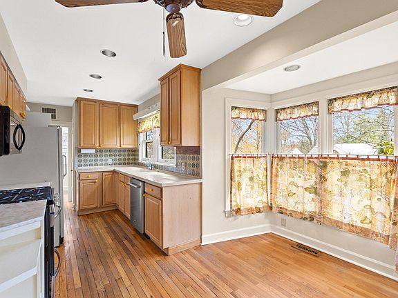 4th image of 644 Montclair Dr
