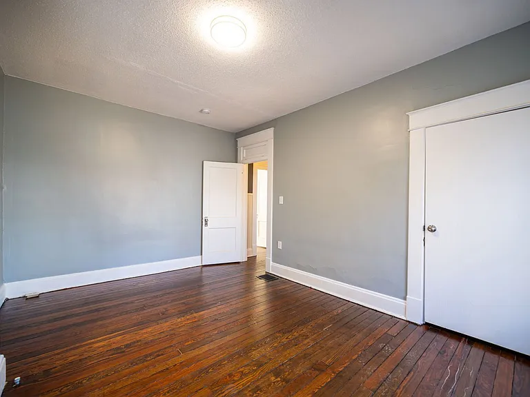 1006 McAllister Ave — Photo 7