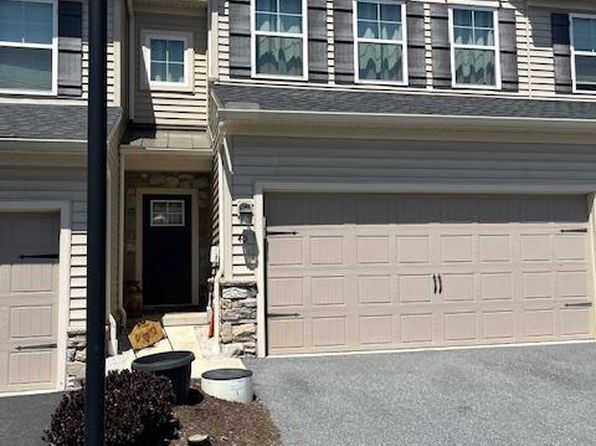 40 Wexford Ct, Morgantown, PA 19543