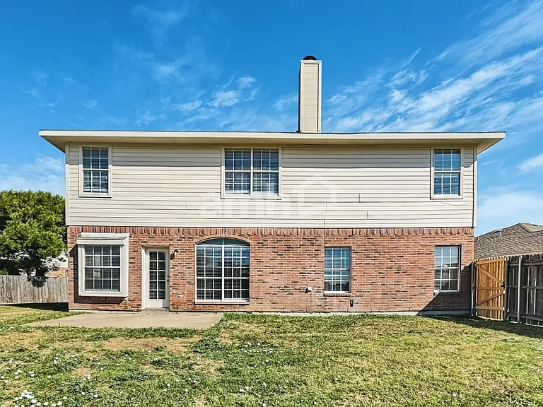 7504 Wood Slope Dr — Photo 20