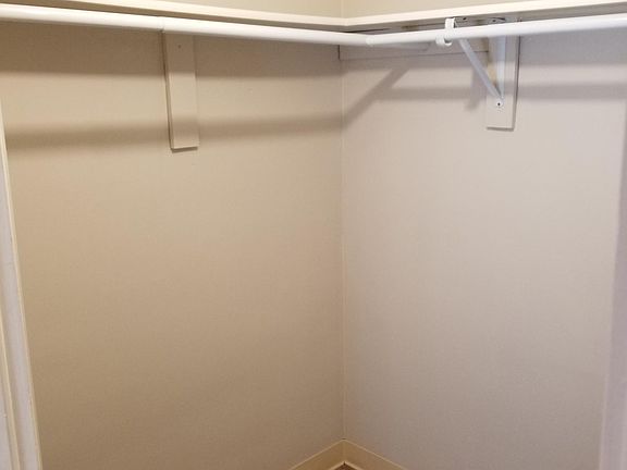 4th image of 1835 D St Studio 7