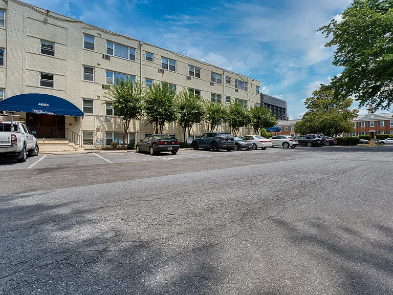 7034 Strathmore St #5 — Photo 22