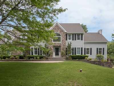 2 Woodens Ln, Lambertville, NJ, 08530