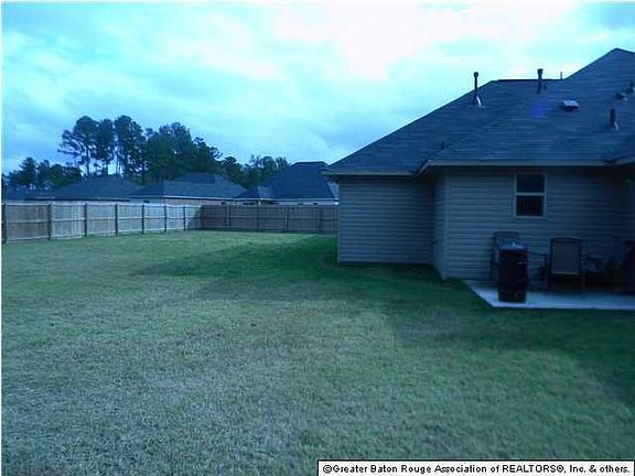 3rd image of 25712 Mirkwood Ct