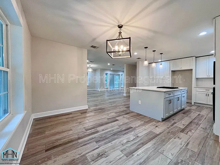 810 Elizabeth Rd — Photo 11