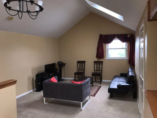 132 Beverly Hills Ter APT F, Woodbridge, NJ 07095